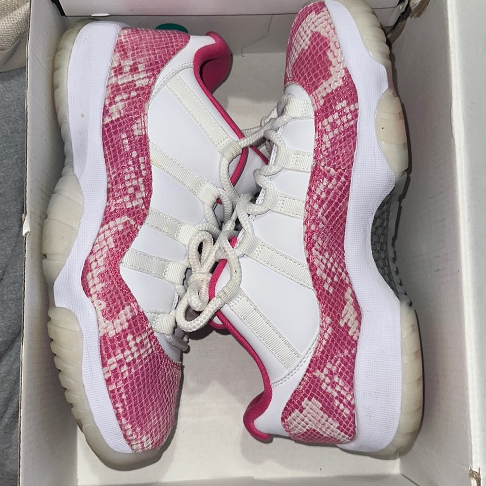 Women’s Air Jordan 11 Retro Low